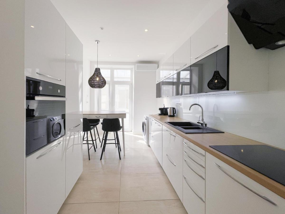 Elysian Apartment Bratislava Extérieur photo