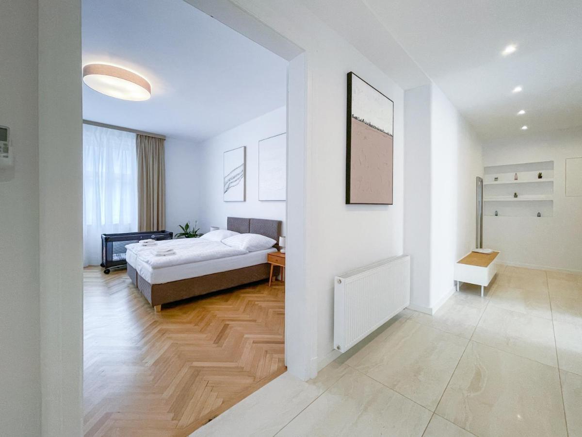 Elysian Apartment Bratislava Extérieur photo