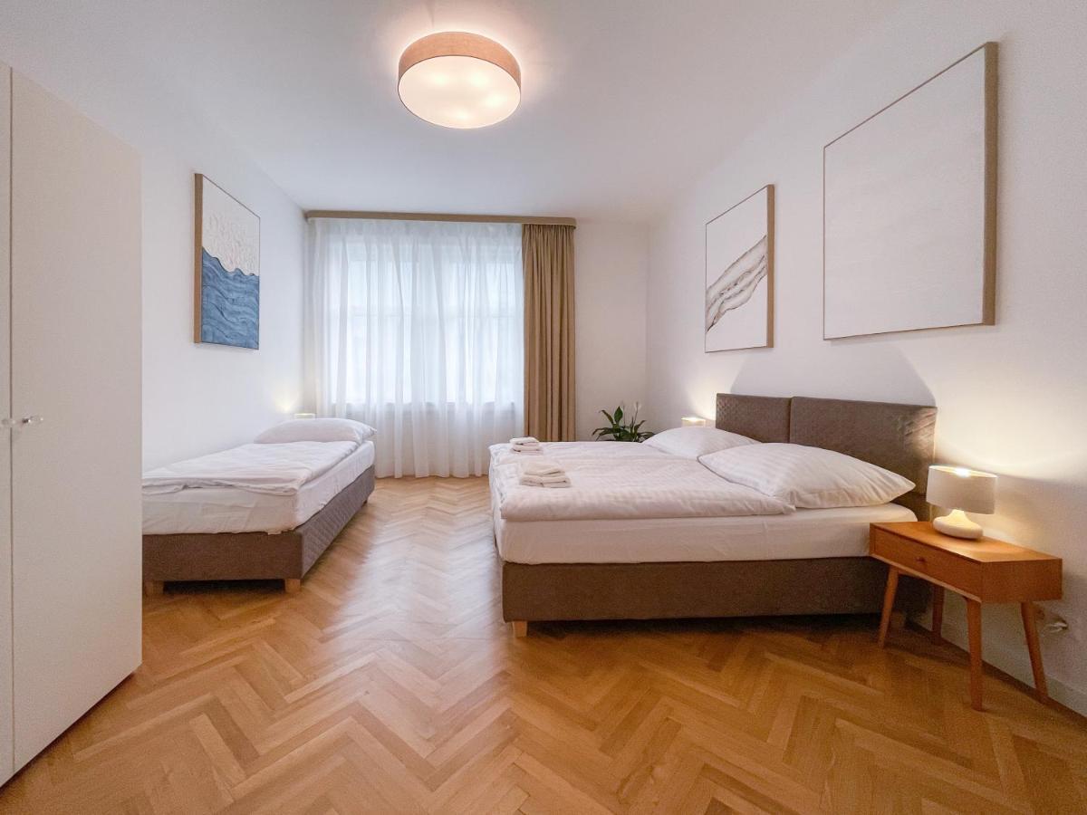 Elysian Apartment Bratislava Extérieur photo